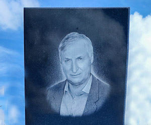  Гравировка портрета на камне 